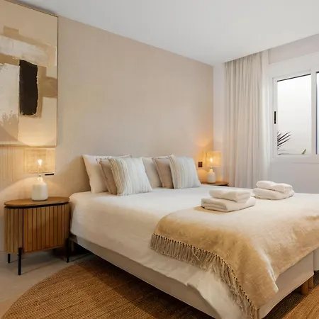 Apartment Stylish 2br In Estepona, Walk To & Old Town *